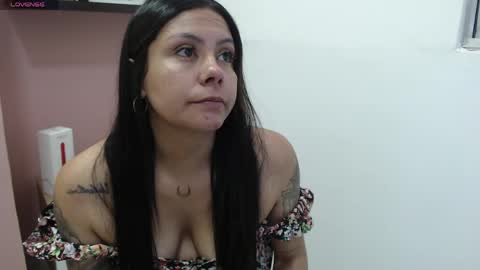Snapshot of valevicious chatting on 05-15-26, 01:18 valevicious online show from 05-15-26, 01:18