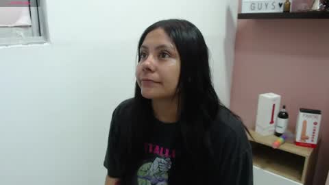Snapshot of valevicious chatting on 05-27-26, 01:08 valevicious online show from 05-27-26, 01:08