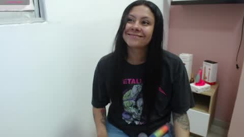 Snapshot of valevicious chatting on 06-02-26, 01:35 valevicious online show from 06-02-26, 01:35