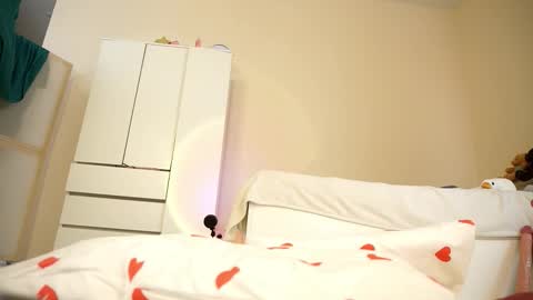 Snapshot of valhalla_5 chatting on 02-18-26, 10:44 Lily online show from 02-18-26, 10:44