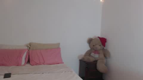 VALIENTE  online show from 04-16-26, 12:22