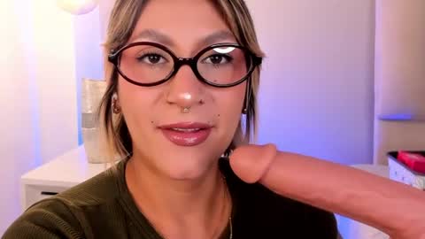 Snapshot of valka_doll chatting on 07-05-26, 07:43 valka_doll online show from 07-05-26, 07:43
