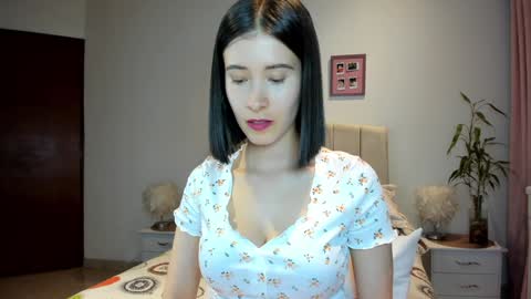 Macarena online show from 12-17-24, 02:23