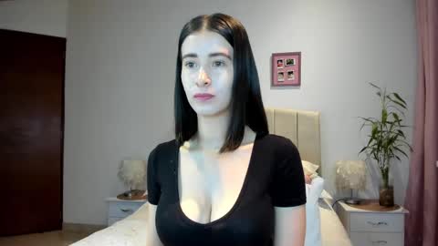 Macarena online show from 03-09-25, 03:01
