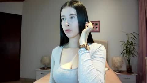 Macarena online show from 11-22-25, 03:16