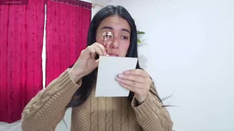 Snapshot of vallery_evanss chatting on 02-11-25, 04:02 Taty independent account online show from 02-11-25, 04:02