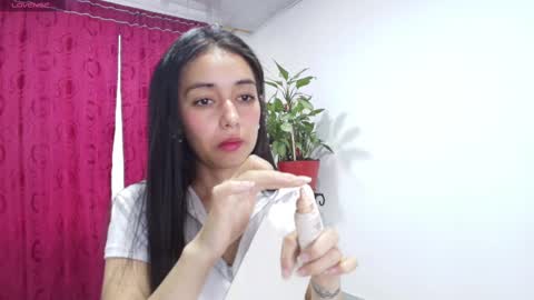 Snapshot of vallery_evanss chatting on 02-15-25, 12:01 Taty independent account online show from 02-15-25, 12:01