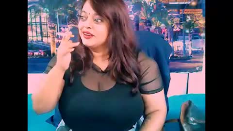 Snapshot of valleyval chatting on 01-17-25, 06:36 indianvalvet priya is back online show from 01-17-25, 06:36