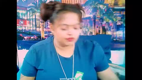 Snapshot of valleyval chatting on 01-24-25, 06:24 indianvalvet priya is back online show from 01-24-25, 06:24