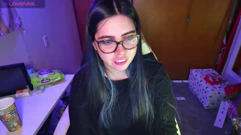 Im Violet online show from 12-23-24, 02:02