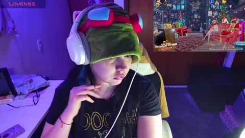 Im Violet online show from 12-30-24, 01:37