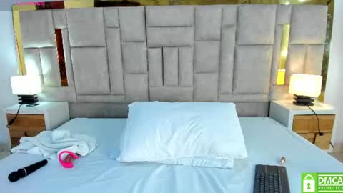 Snapshot of valtira_nova chatting on 06-24-26, 07:24 valtira nova online show from 06-24-26, 07:24
