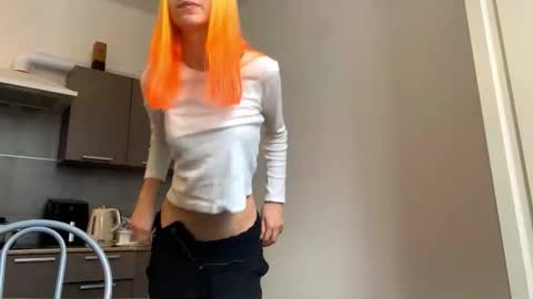 Snapshot of valtopi chatting on 02-04-26, 07:03 Emily online show from 02-04-26, 07:03