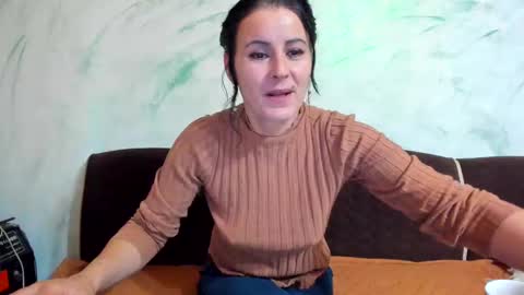 Snapshot of valysexybarbie chatting on 03-01-25, 08:02 valentina online show from 03-01-25, 08:02