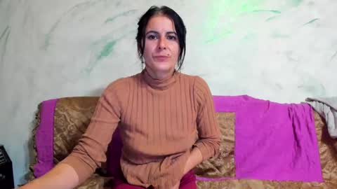 Snapshot of valysexybarbie chatting on 03-10-25, 04:25 valentina online show from 03-10-25, 04:25