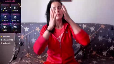 Snapshot of valysexybarbie chatting on 09-15-25, 07:19 valentina online show from 09-15-25, 07:19