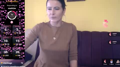 Snapshot of valysexybarbie chatting on 02-14-26, 08:33 valentina online show from 02-14-26, 08:33