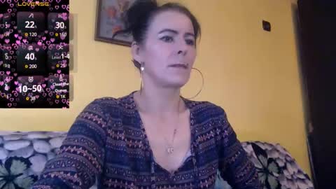 Snapshot of valysexybarbie chatting on 02-25-26, 08:02 valentina online show from 02-25-26, 08:02