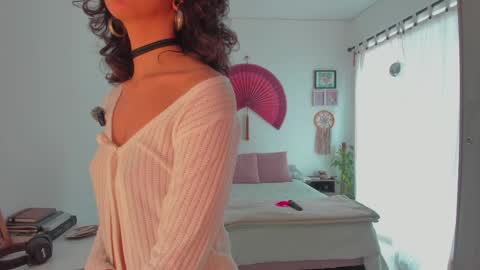 Snapshot of valyturner chatting on 05-12-26, 05:10 online show from 05-12-26, 05:10