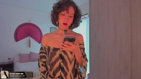 Snapshot of valyturner chatting on 05-20-26, 09:32 online show from 05-20-26, 09:32