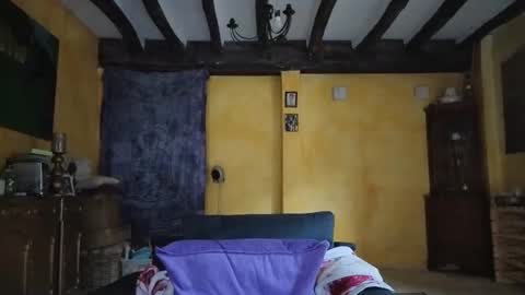 vampwoman online show from 11-06-25, 07:20