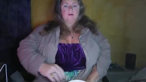 Snapshot of vampwoman chatting on 02-16-26, 08:54 vampwoman online show from 02-16-26, 08:54