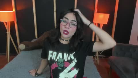 Snapshot of vampy_dolll chatting on 01-06-25, 12:57 vampy_dolll online show from 01-06-25, 12:57