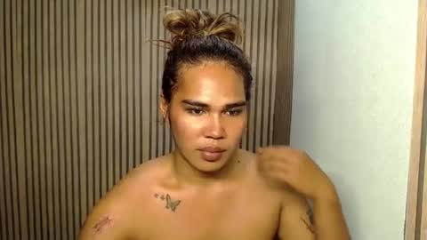 vampy_ebony_laxine online show from 01-05-25, 04:36