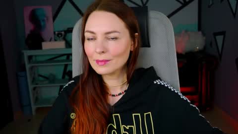 Snapshot of vandarossi chatting on 01-12-25, 08:36 Vanda online show from 01-12-25, 08:36