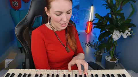 Snapshot of vandarossi chatting on 01-14-25, 11:10 Vanda online show from 01-14-25, 11:10