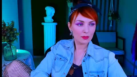 Snapshot of vandarossi chatting on 03-07-25, 11:40 Vanda online show from 03-07-25, 11:40