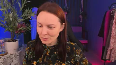 Snapshot of vandarossi chatting on 11-22-25, 09:41 Vanda online show from 11-22-25, 09:41