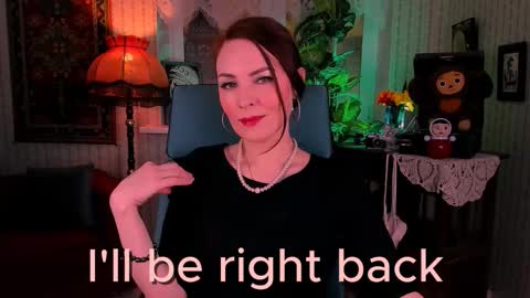 Snapshot of vandarossi chatting on 11-24-25, 09:20 Vanda online show from 11-24-25, 09:20