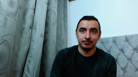 vanderheyl online show from 12-19-24, 02:12