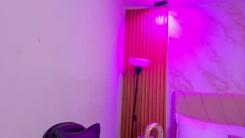 Snapshot of vane_coral chatting on 02-06-26, 11:13 vane_coral online show from 02-06-26, 11:13