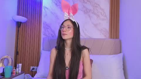 vane_coral online show from 04-06-26, 11:00