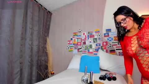 Snapshot of vane_lips chatting on 07-07-26, 03:09 V A N E online show from 07-07-26, 03:09