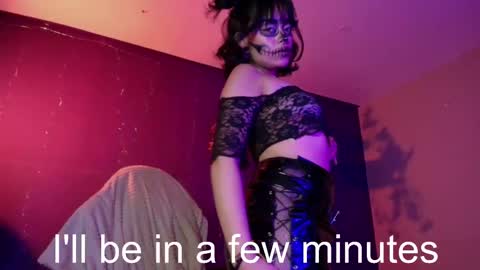 Snapshot of vanelope11 chatting on 10-31-25, 07:26 Vanelope online show from 10-31-25, 07:26