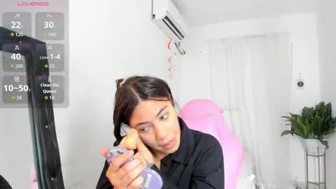 Snapshot of vanelope_smith chatting on 11-21-25, 01:48 vanelope_smith online show from 11-21-25, 01:48