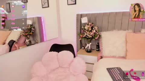 Snapshot of vanesa_moon_ chatting on 04-21-26, 01:42 vanesa_moon_ online show from 04-21-26, 01:42
