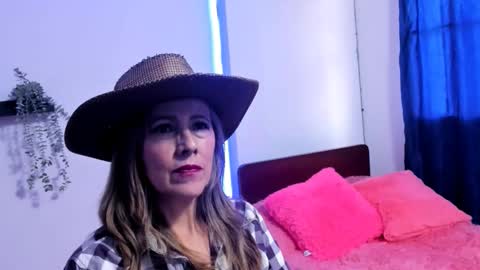 Snapshot of vanesa_mystic2 chatting on 09-12-25, 02:17 Vanesa online show from 09-12-25, 02:17