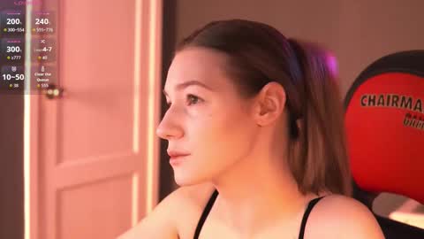 Snapshot of vanessa__lui chatting on 02-21-26, 10:27 Vanessa online show from 02-21-26, 10:27