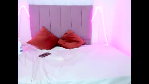 Snapshot of vanessa_andrea chatting on 11-29-25, 10:46 vanessa_andrea online show from 11-29-25, 10:46