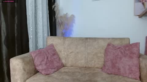 vanessa online show from 04-27-26, 01:36