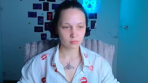 Vanessa online show from 05-18-26, 11:38