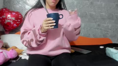 Snapshot of vanessaadol chatting on 02-20-25, 10:27 vanessaadol online show from 02-20-25, 10:27