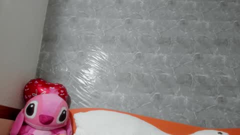 Snapshot of vanessaadol chatting on 03-05-25, 08:10 vanessaadol online show from 03-05-25, 08:10