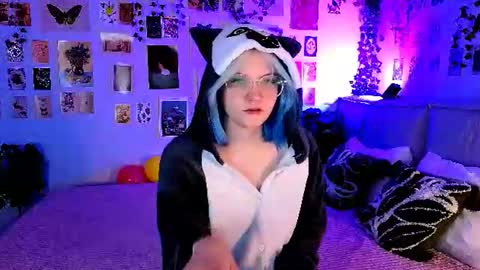 Snapshot of vanessaaustin chatting on 06-22-26, 02:47 Vanessa online show from 06-22-26, 02:47