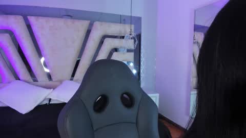 Snapshot of vanessaduval chatting on 11-24-25, 04:12 vanessaduval online show from 11-24-25, 04:12