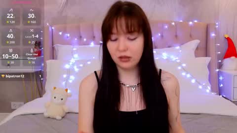 Vanessa online show from 12-19-25, 03:08